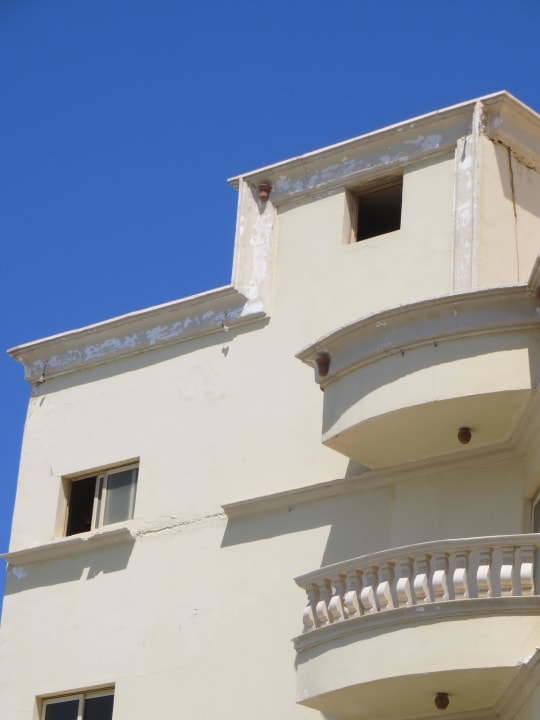 Braucht einen neuen Anstrich Riviera Aqua Park Resort