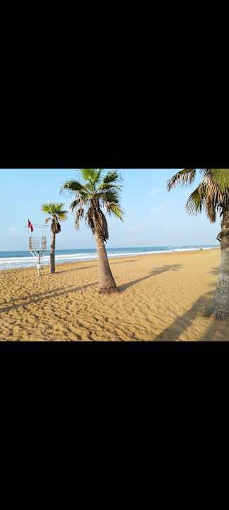 Strand Club Grand Side