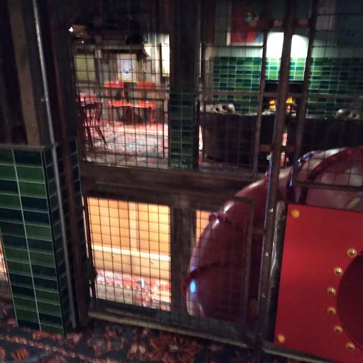 Sport & Freizeit Die Karls Bande - Das Hotel