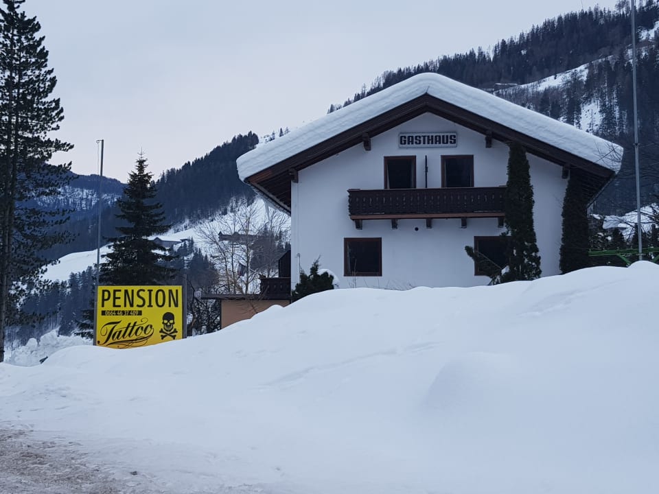 Außenansicht Tattoo Pension