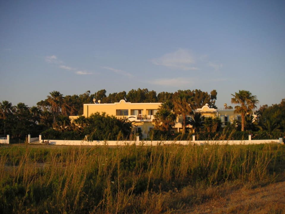 Seitliche Hotelansicht Hotel Cavo D'oro