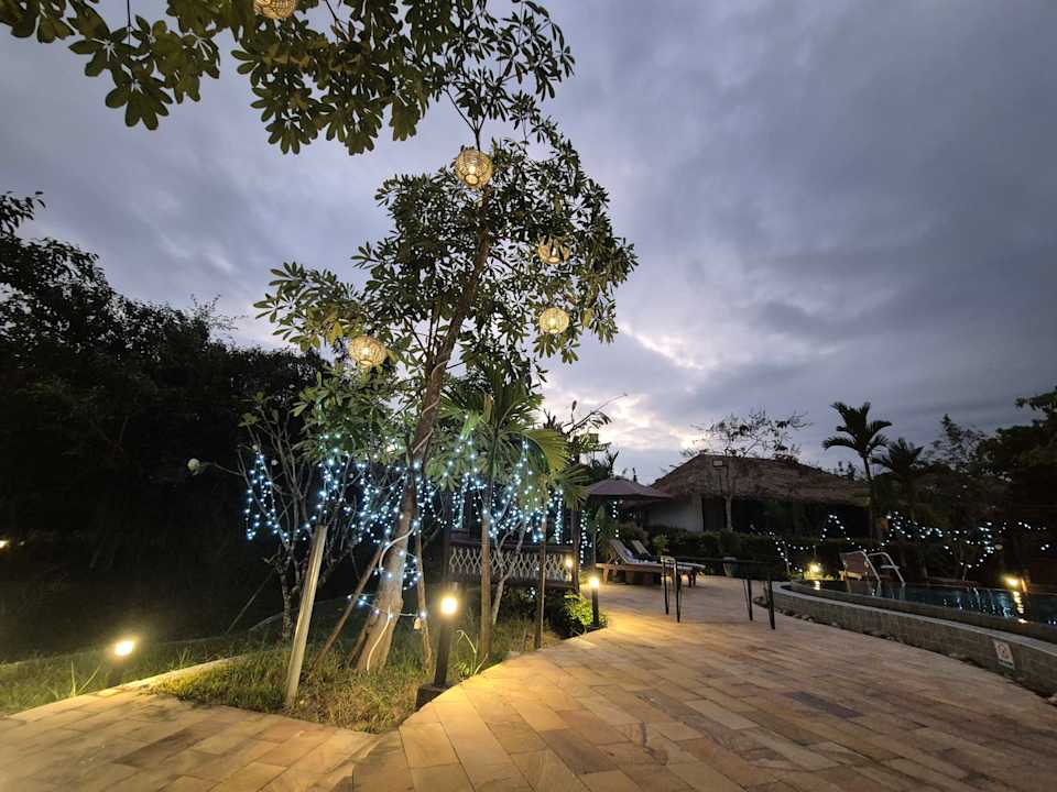 Gartenanlage RiverTree Villa & Resort