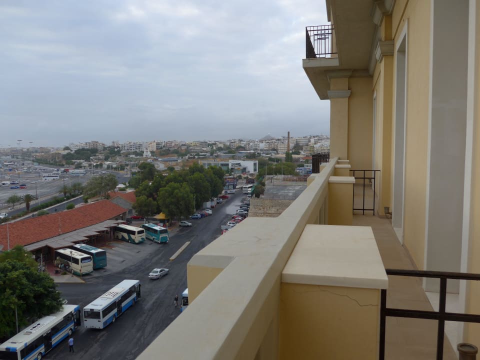 Blick zum Busbahnhof Hotel GDM Megaron Historical Monument Hotel