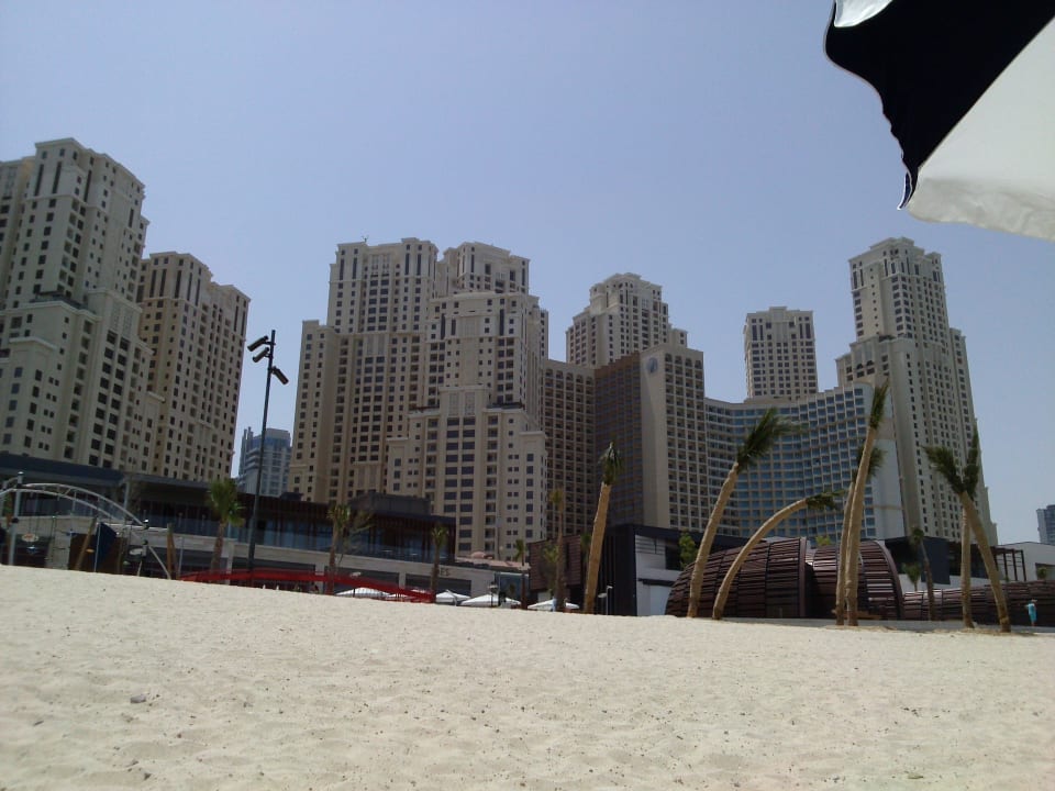 Vom Meer aus  Amwaj Rotana Jumeirah Beach Residence