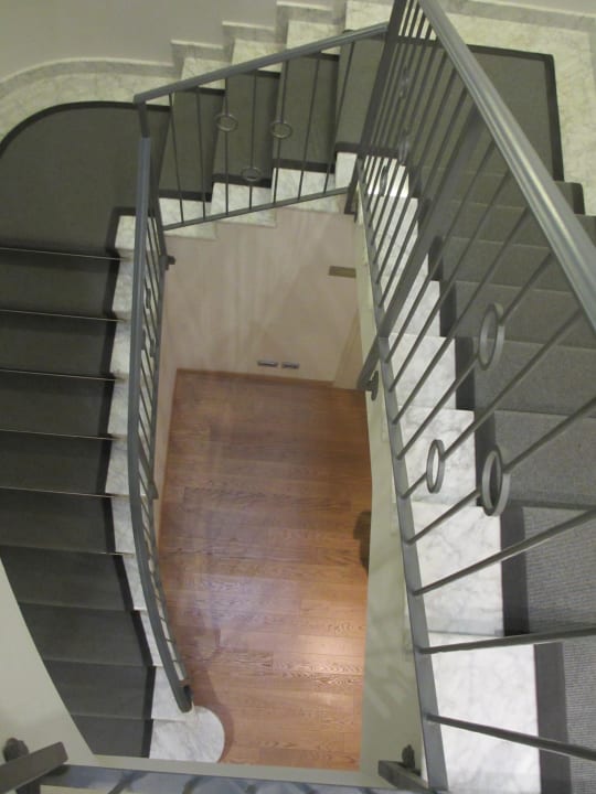 Treppenhaus - unschwer zu erkennen, oder ....? Hotel Di Varese