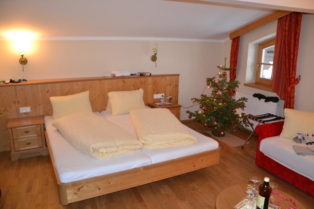 Doppelzimmer Deluxe mit Christbaum Hotel Unterschwarzachhof