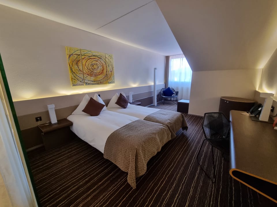 Zimmer Riverside Hotel