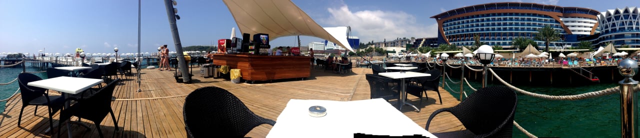 Pier panorama bar Granada Luxury Okurcalar