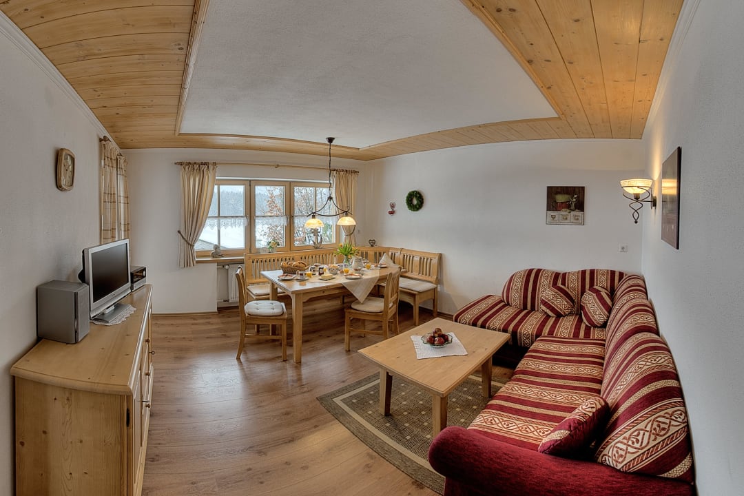 "FeWo Obstgarten" Bauernhof Holznerhof (Inzell) • HolidayCheck (Bayern