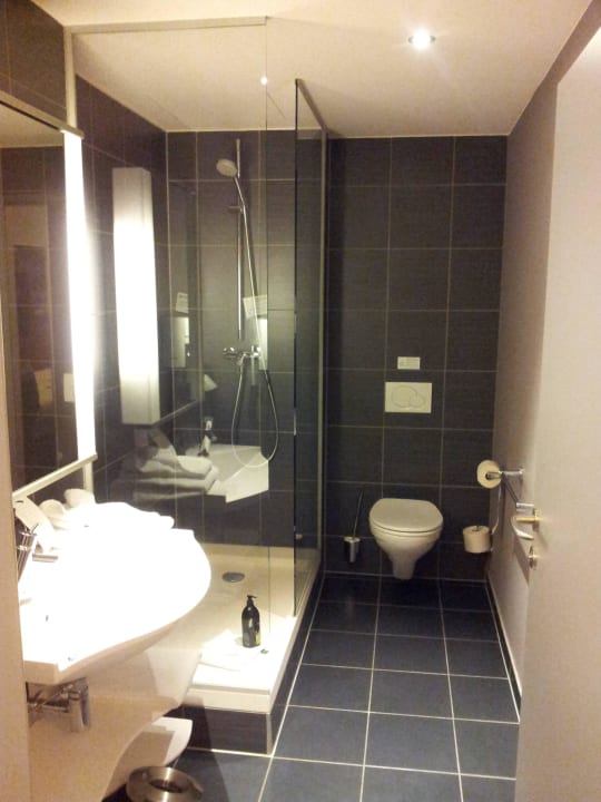 Großzügiges, modernes Bad Aparthotel Adagio Vienna City