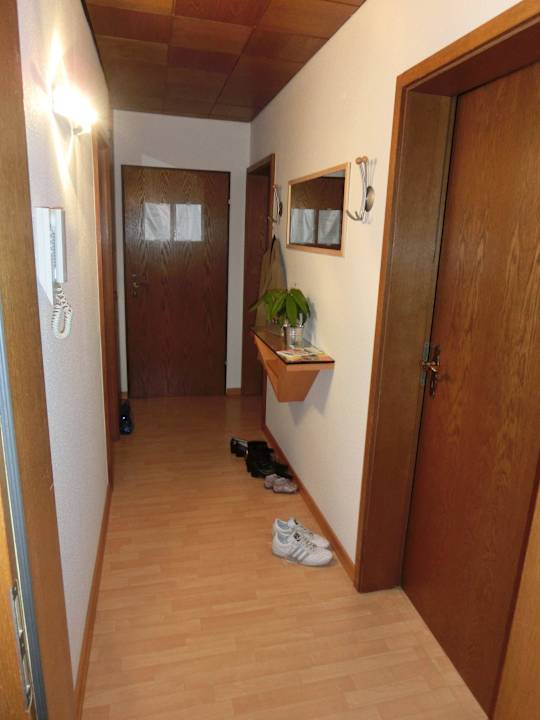 Flur mit Blick zum Ausgang Ferienwohnung Keller