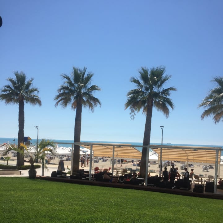 Strand Premium Beach Hotel