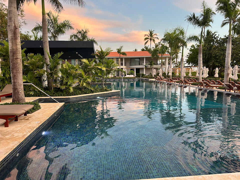 Pool Dreams Flora Resort & Spa - All Inclusive