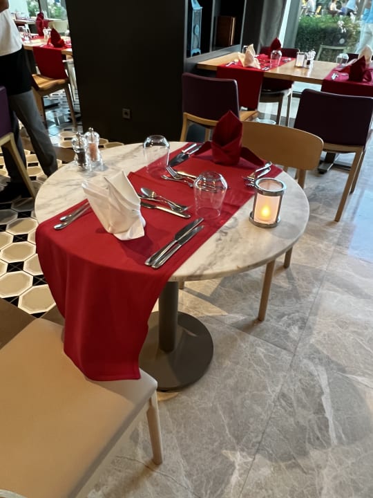 Gastro Acanthus Cennet Barut Collection