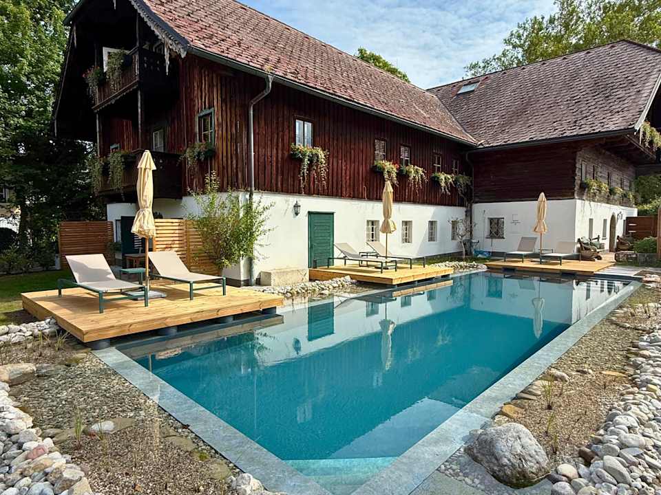 Pool Der Schlosswirt zu Anif - Biedermeierhotel & Restaurant