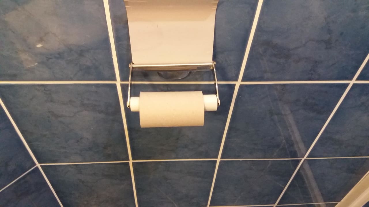 Nicht nachgefülltes Toilettenpapier  DAS Club Hotel Sunny Beach