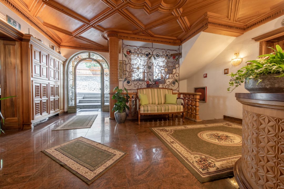 Lobby Hotel Stilfserhof