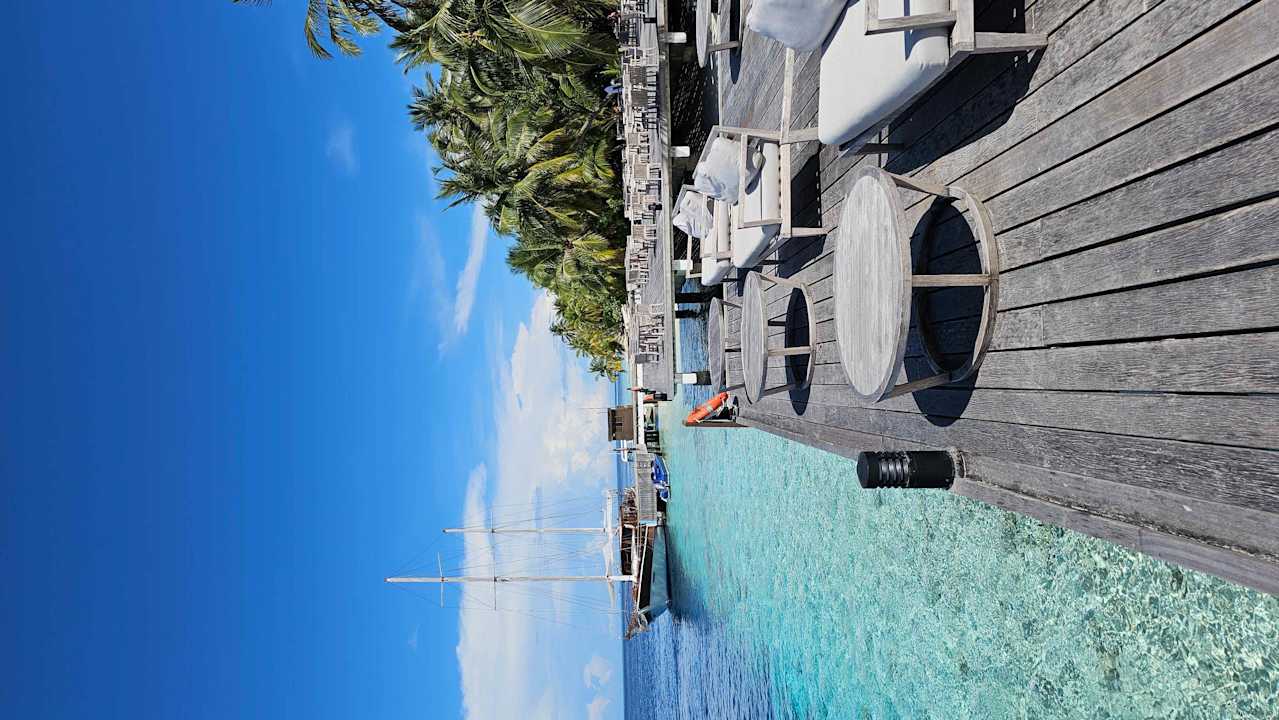 Außenansicht Vilamendhoo Island Resort & Spa