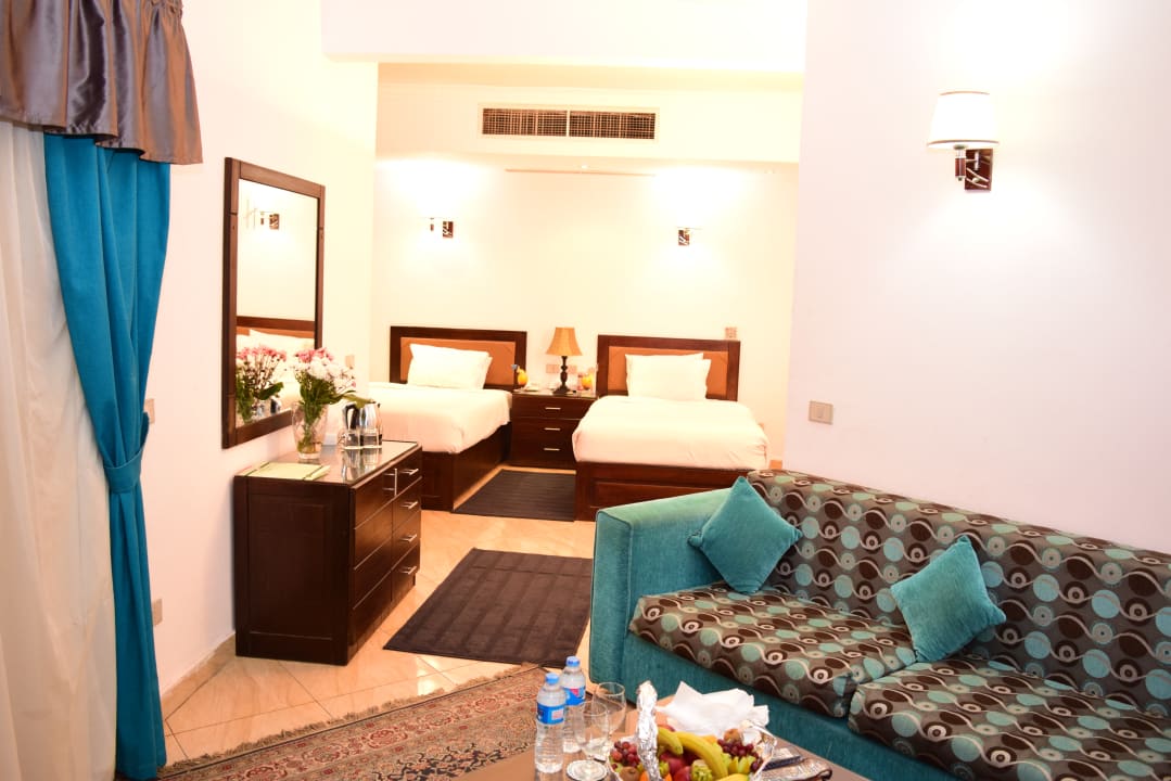 Zimmer Holidays Express Hotel & Terrace