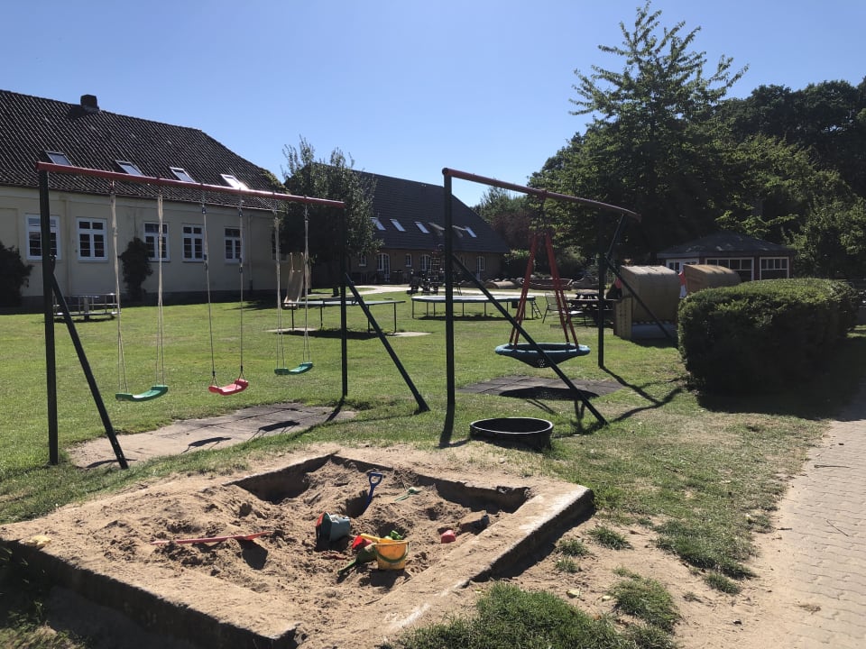 Gartenanlage Ferienbauernhof Liesenberg mit Meerblick