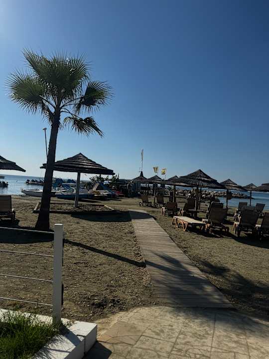 Strand The Golden Bay Beach Hotel