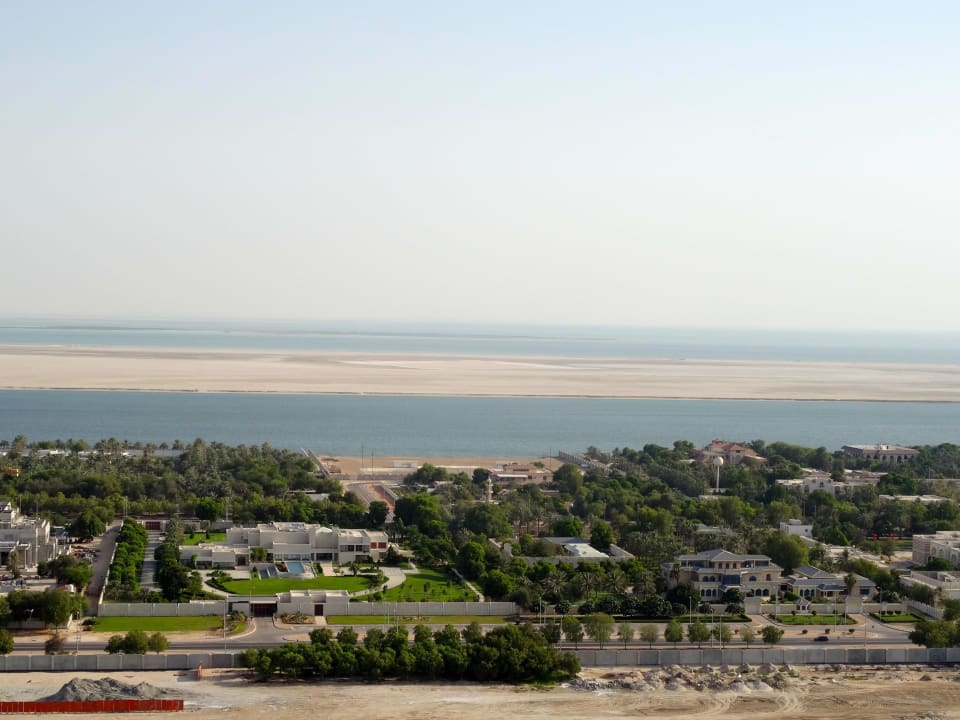 Ausblick Terrasse Andaz Capital Gate Abu Dhabi - a concept by Hyatt