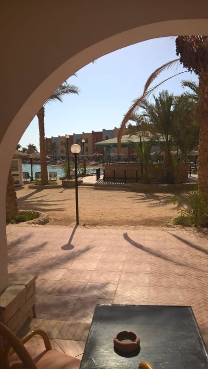 Terrasse zur Bucht Arabia Azur Resort