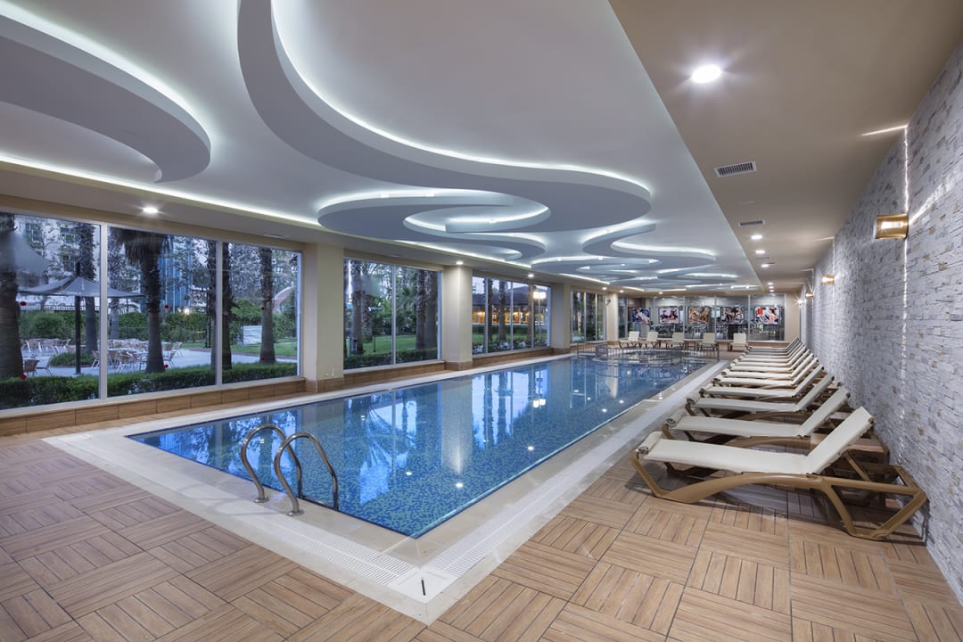 Pool Hotel Royal Garden Beach