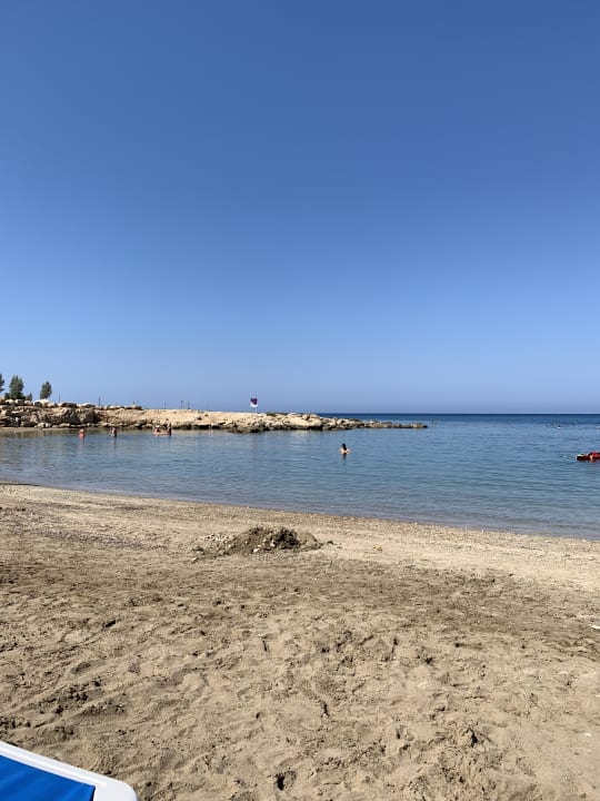 Strand Crystal Springs Beach Hotel