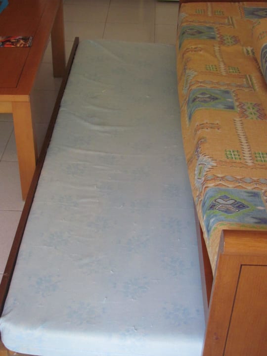 Zusatzbett ausgezogen Gavimar Ariel Chico Club & Resort