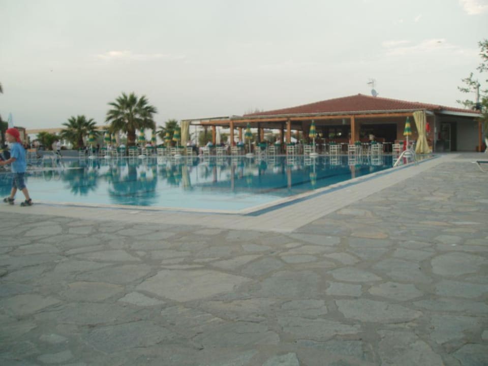 Pool und Poolbar alltoura Club Hotel Poseidon Palace
