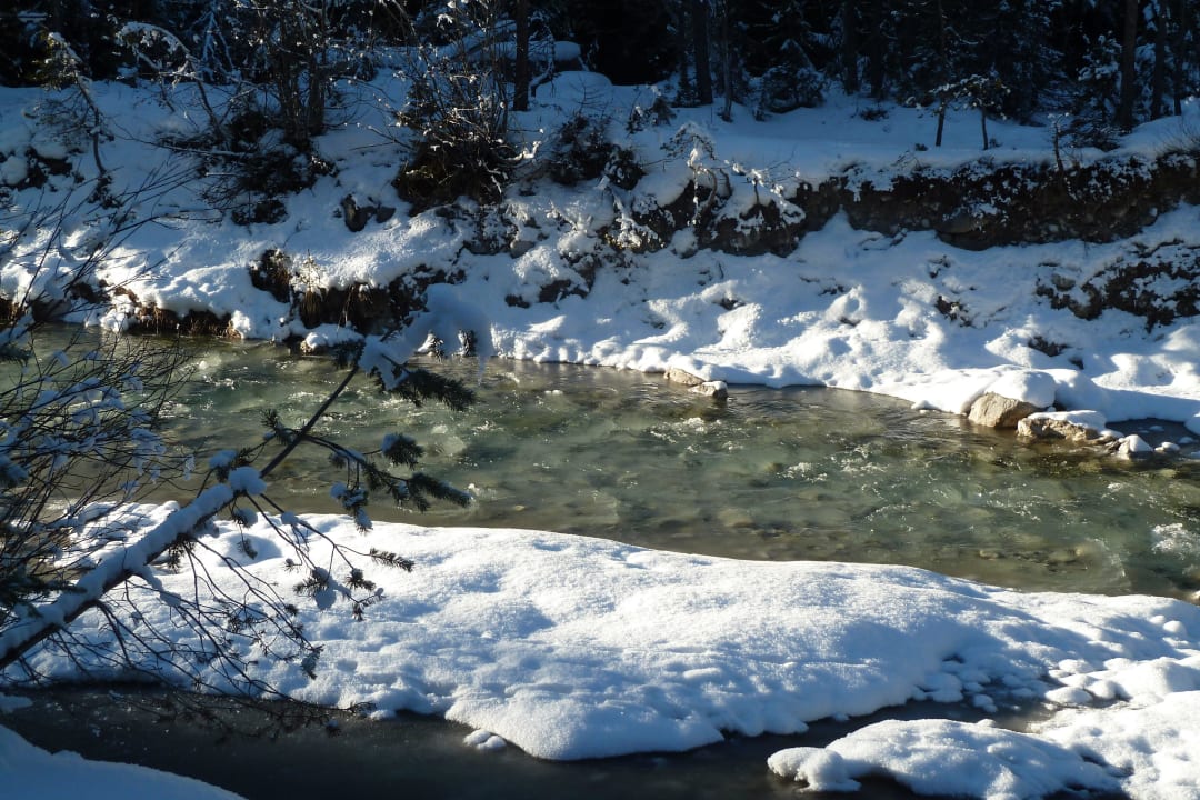 Achweg hinter dem Hotel Bergidyll & Hotel Trofana