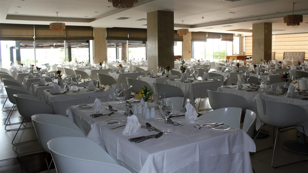 Restaurant & Büffet Napa Mermaid Hotel & Suites