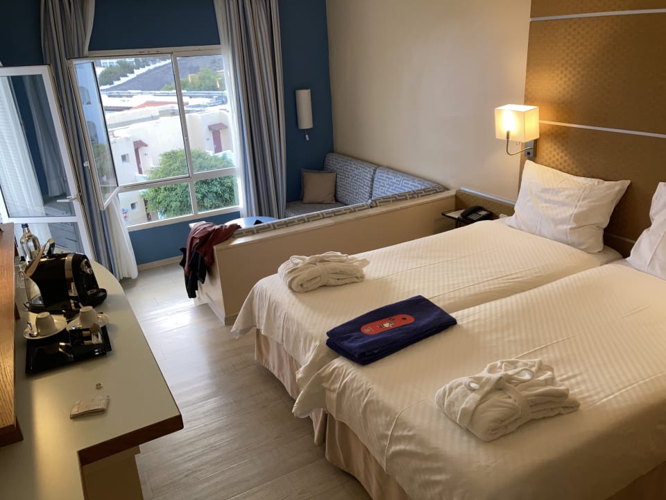 Zimmer ROBINSON ESQUINZO PLAYA