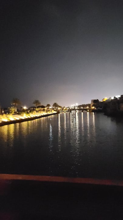 Strand Saadiyat Rotana Resort &  Villas