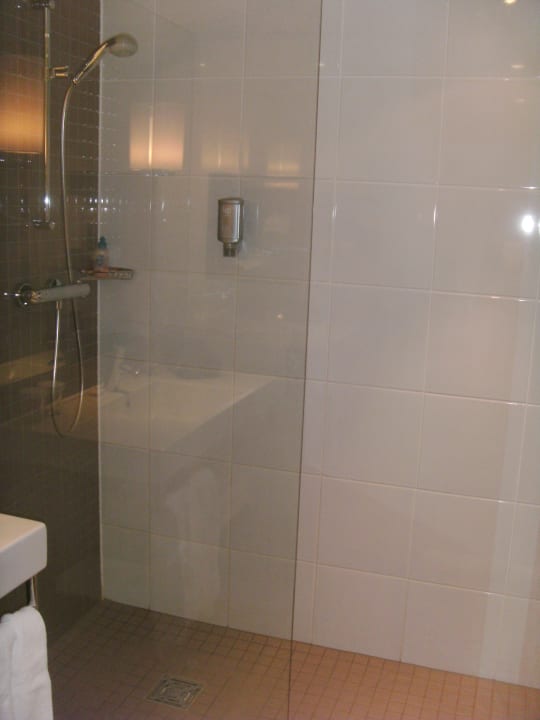 Dusche Mövenpick Hotel Amsterdam City Centre