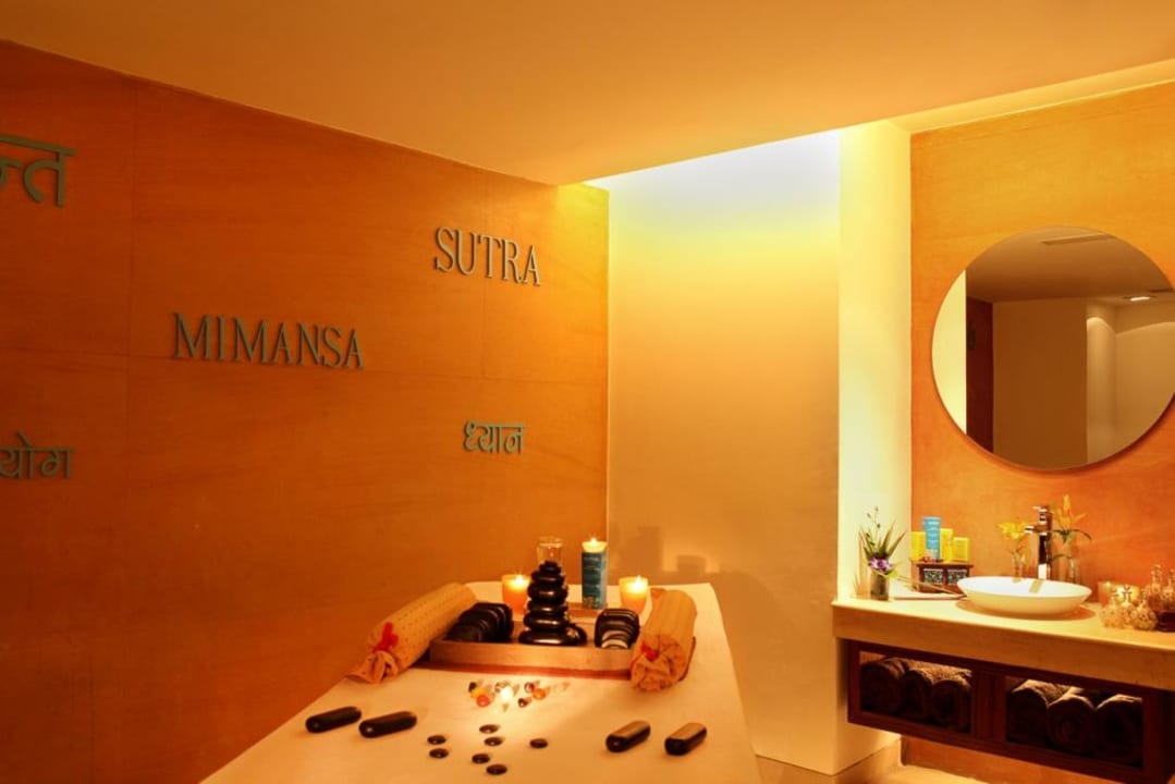 Neoveda Spa therapy room at The Metropolitan Hotel The Metropolitan Hotel New Delhi