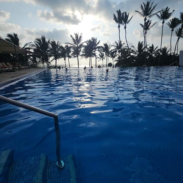 Pool Hotel Riu Sri Lanka