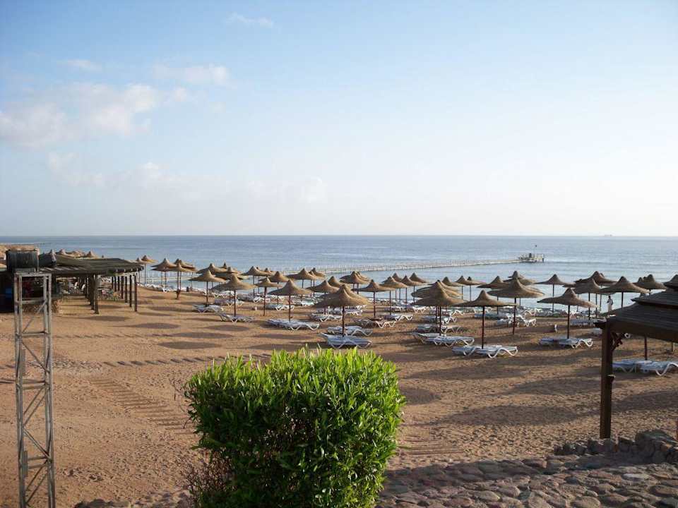 Hotel-Strand mit Steg Charmillion Sea Life Resort