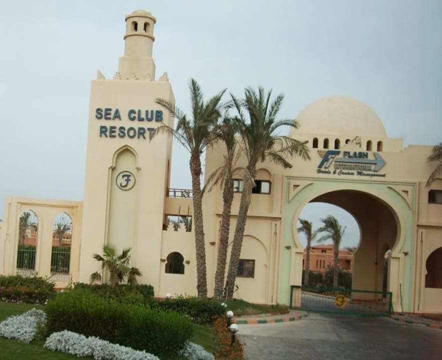 Eingang Charmillion Club Resort