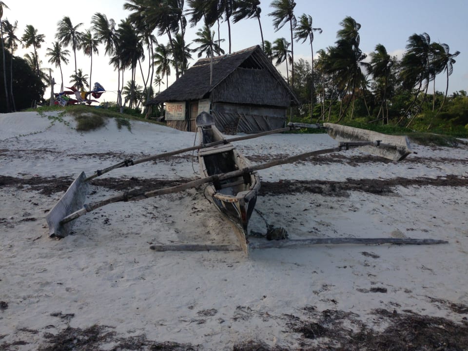 Einbaum Neptune Village Beach Resort & Spa