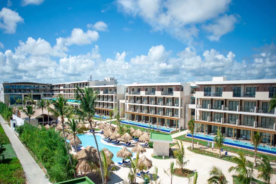 Außenansicht Serenade All Suites - Adults Only Resort