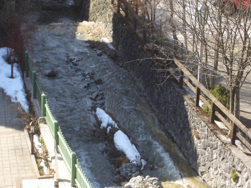 Beim Hotel direkt vorbei Hotel Kendler