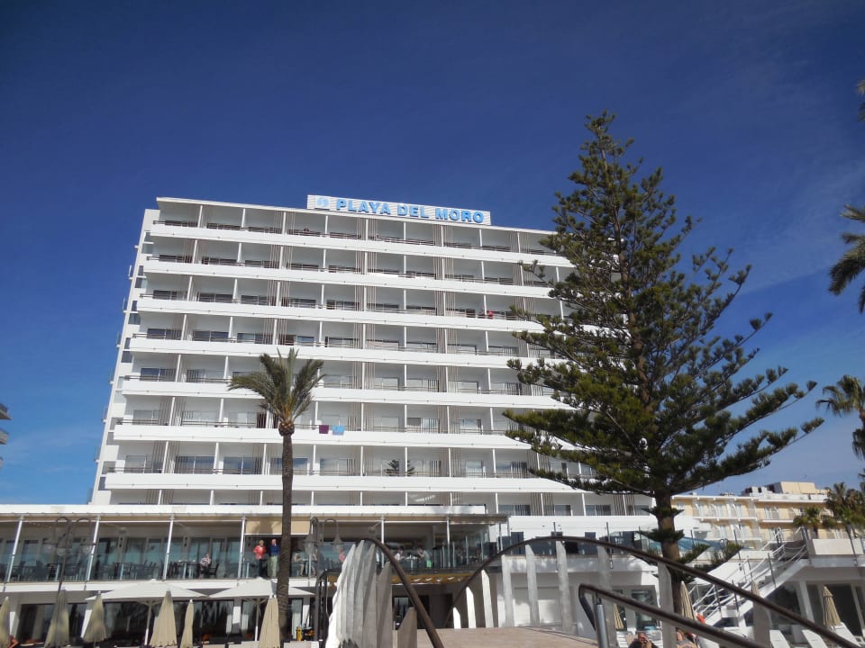 Hotel von der Starndseite CM Playa del Moro