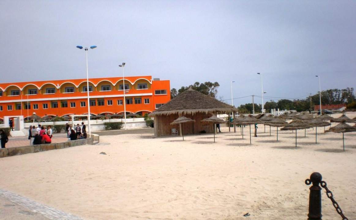Widok na hotel od strony plaży Hotel Caribbean World Nabeul