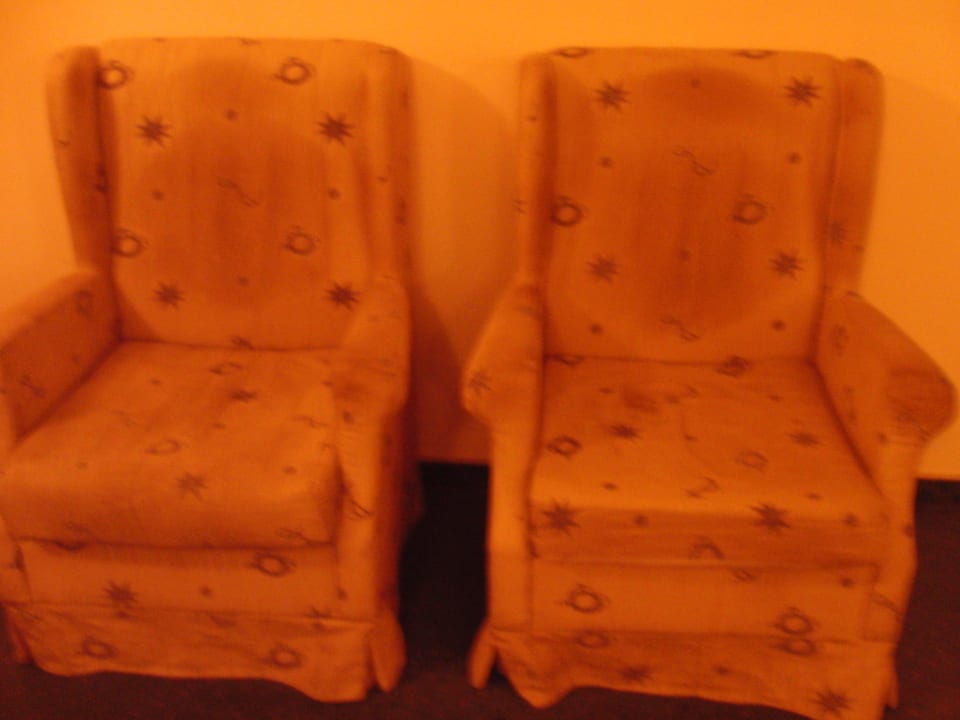 Sitzmöglichkeit vor dem Lift Royal Park Hotel & Aqua park