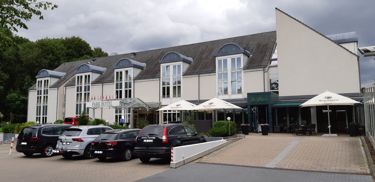 Außenansicht Park Hotel Ahrensburg