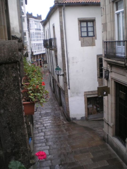 Blick auf die Rua da Calderia Hostel Pazo de Agra