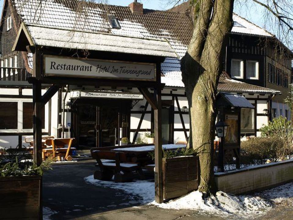Haupteingang Hotel Im Tannengrund