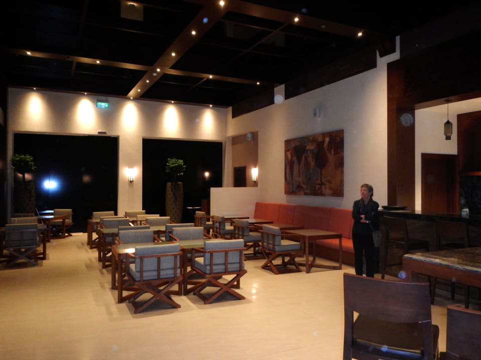 Poolbar DoubleTree by Hilton Resort & Spa Marjan Island